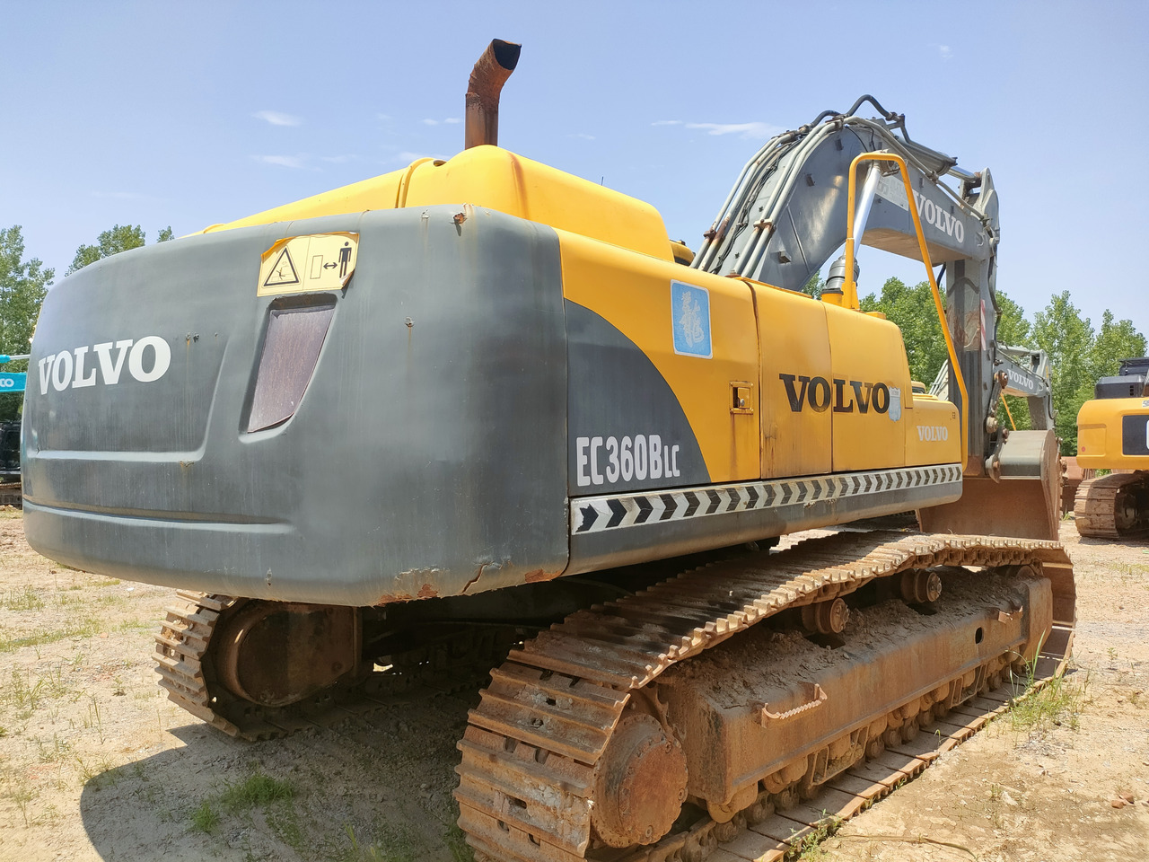 VOLVO EC360BLC - Lánctalpas kotró: 4 kép. VOLVO EC360BLC - Lánctalpas kotró: 4 kép.