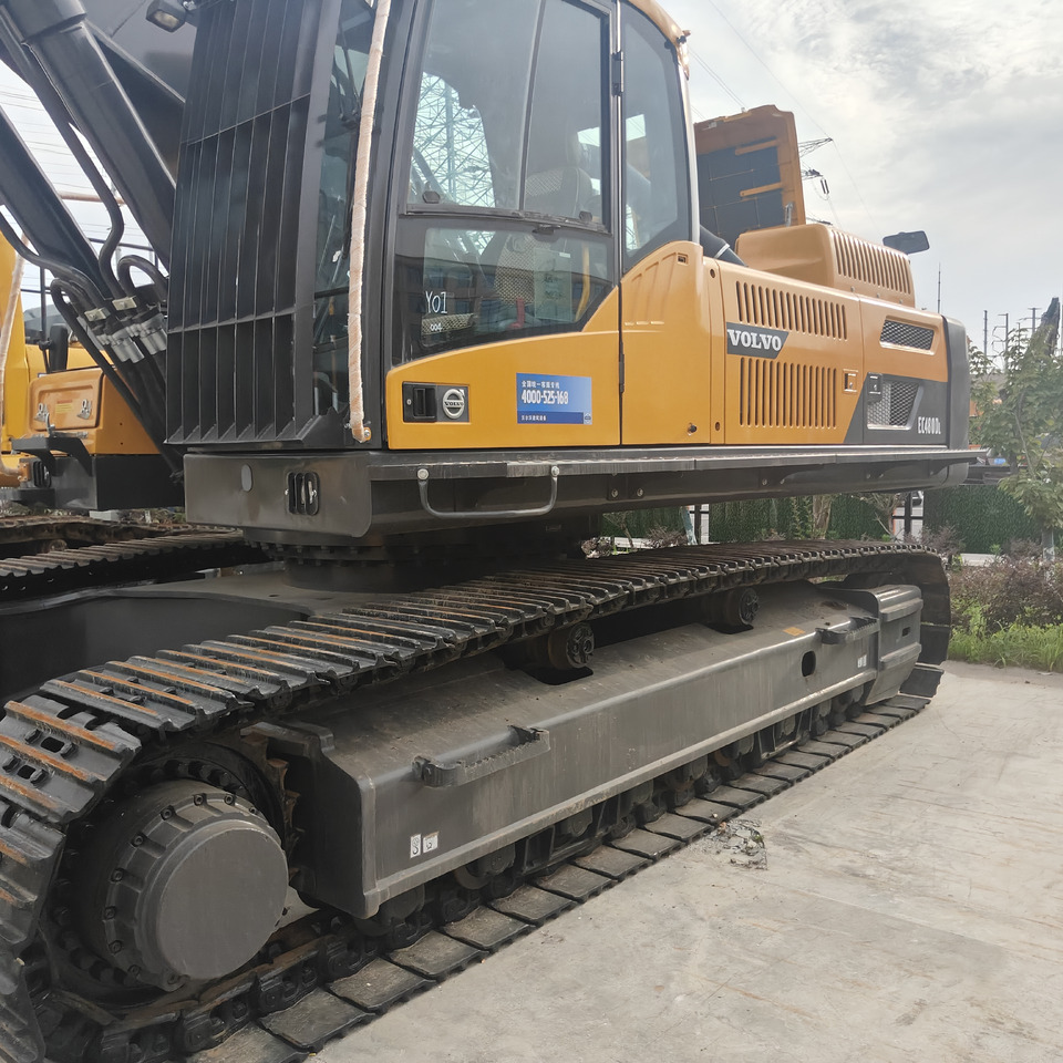 VOLVO EC480 - Lánctalpas kotró: 2 kép. VOLVO EC480 - Lánctalpas kotró: 2 kép.
