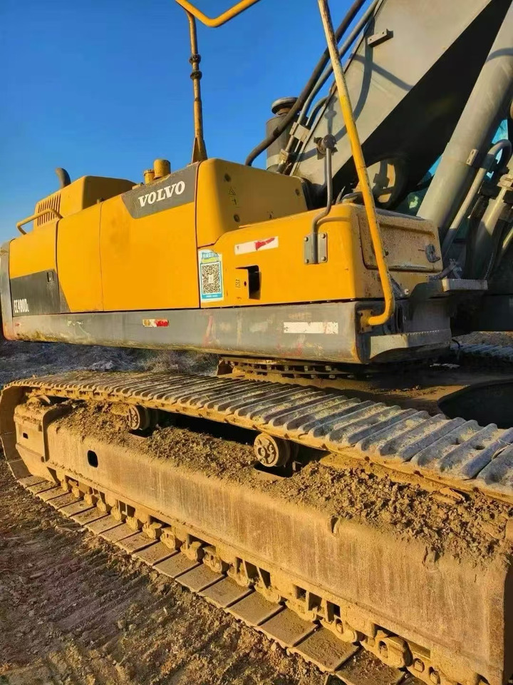 VOLVO EC480DL - Lánctalpas kotró: 4 kép. VOLVO EC480DL - Lánctalpas kotró: 4 kép.