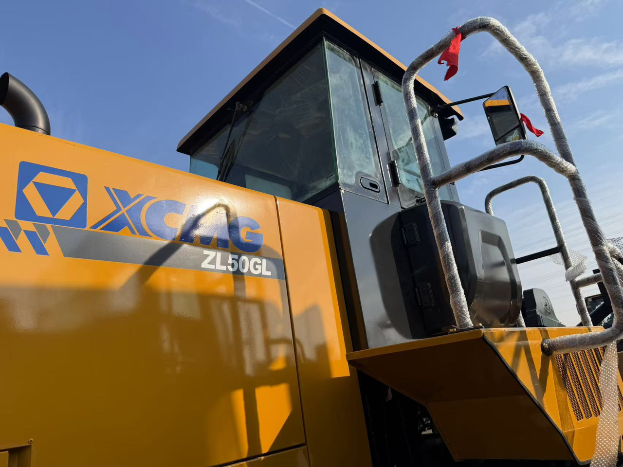 XCMG ZL50GL - Gumikerekes homlokrakodó: 3 kép. XCMG ZL50GL - Gumikerekes homlokrakodó: 3 kép.