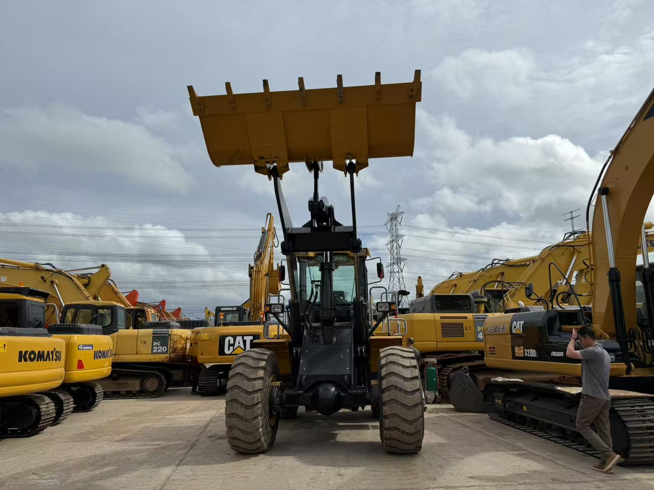 XCMG ZL50GN - Gumikerekes homlokrakodó: 5 kép. XCMG ZL50GN - Gumikerekes homlokrakodó: 5 kép.