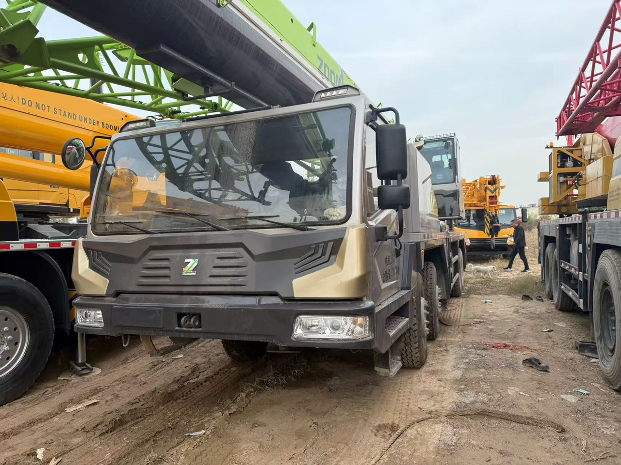 ZOOMLION ZTC500H - Autódaru: 4 kép. ZOOMLION ZTC500H - Autódaru: 4 kép.