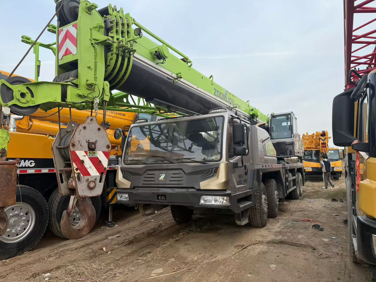 ZOOMLION ZTC500H - Autódaru: 1 kép. ZOOMLION ZTC500H - Autódaru: 1 kép.