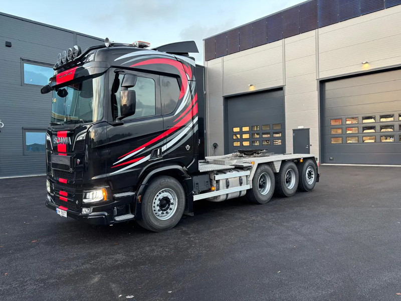 Scania 660ST V8 NGS R660 - Nyergesvontató: 2 kép. Scania 660ST V8 NGS R660 - Nyergesvontató: 2 kép.