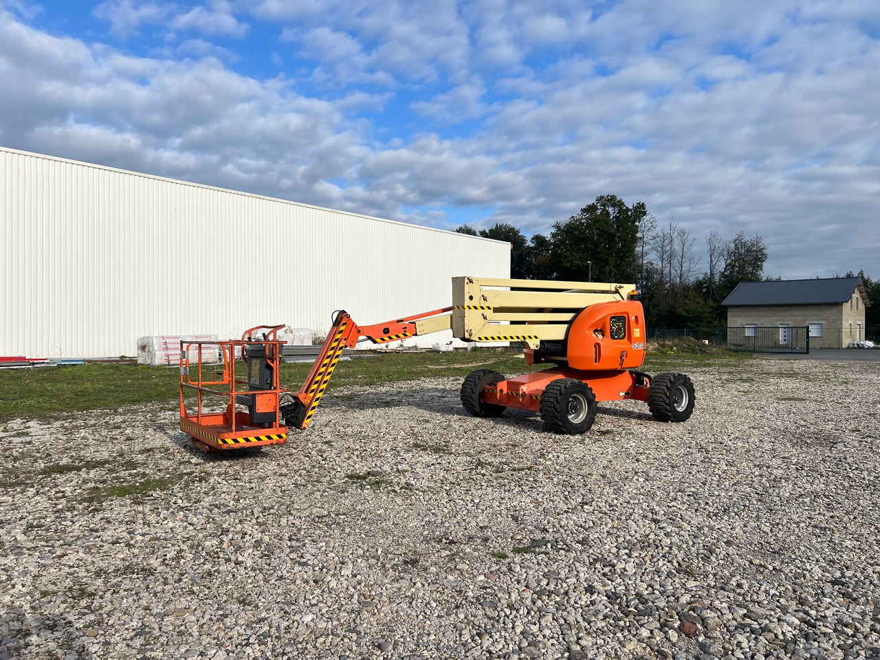 JLG 510 AJ - Személyemelő: 1 kép. JLG 510 AJ - Személyemelő: 1 kép.