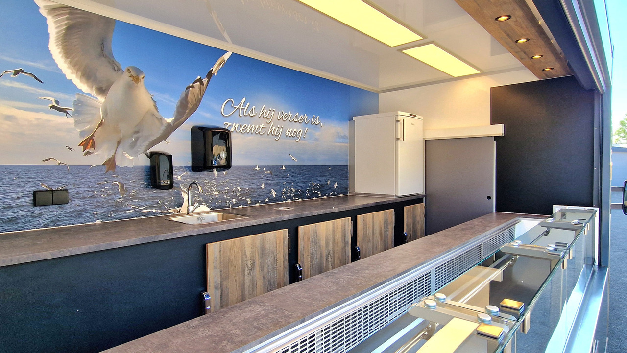 FIAT + BK Market Trailers opbouw  - Büféautó: 4 kép. FIAT + BK Market Trailers opbouw  - Büféautó: 4 kép.