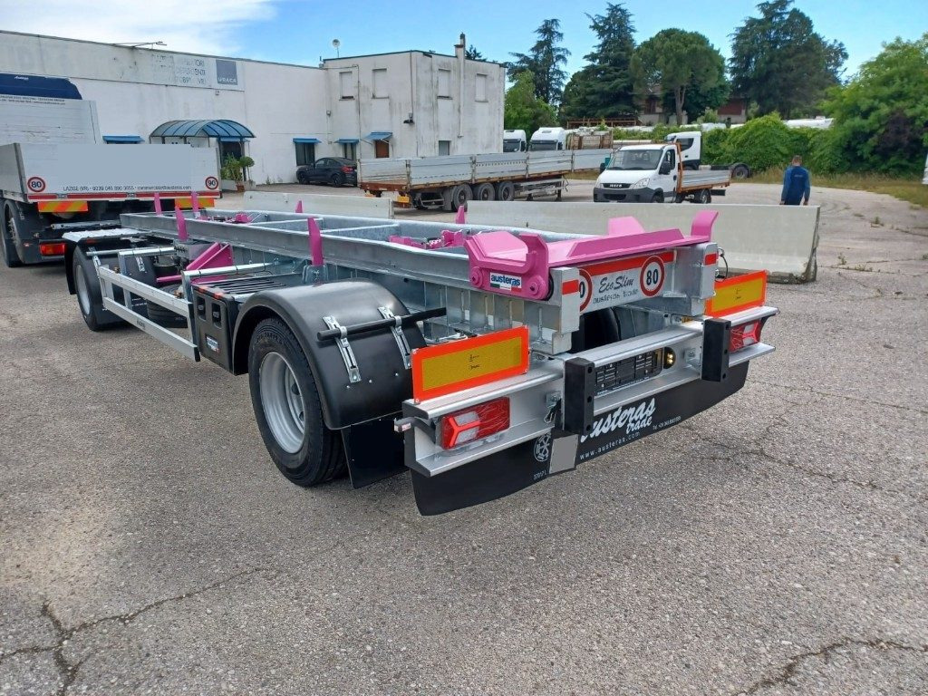 AUSTERAS RIMORCHIO ECOSLIM SCARRABILE ZINCATO - Multiliftes/ Konténerszállító pótkocsi: 1 kép. AUSTERAS RIMORCHIO ECOSLIM SCARRABILE ZINCATO - Multiliftes/ Konténerszállító pótkocsi: 1 kép.