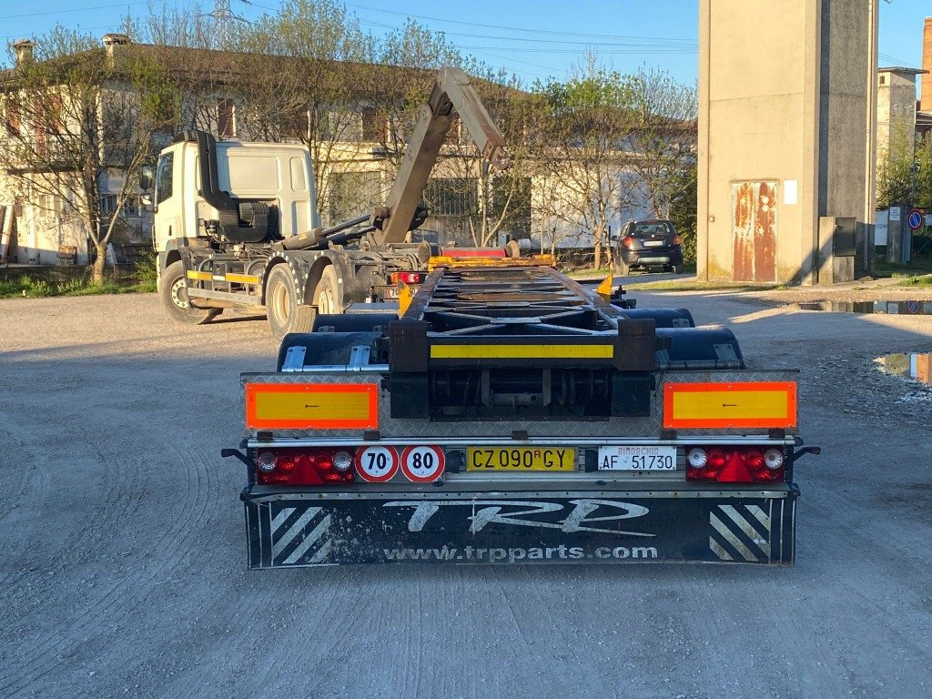 CARDI RIMORCHIO CARDI SCARRABILE RIBALTABILE PNEUMATICO - Multiliftes/ Konténerszállító pótkocsi: 5 kép. CARDI RIMORCHIO CARDI SCARRABILE RIBALTABILE PNEUMATICO - Multiliftes/ Konténerszállító pótkocsi: 5 kép.