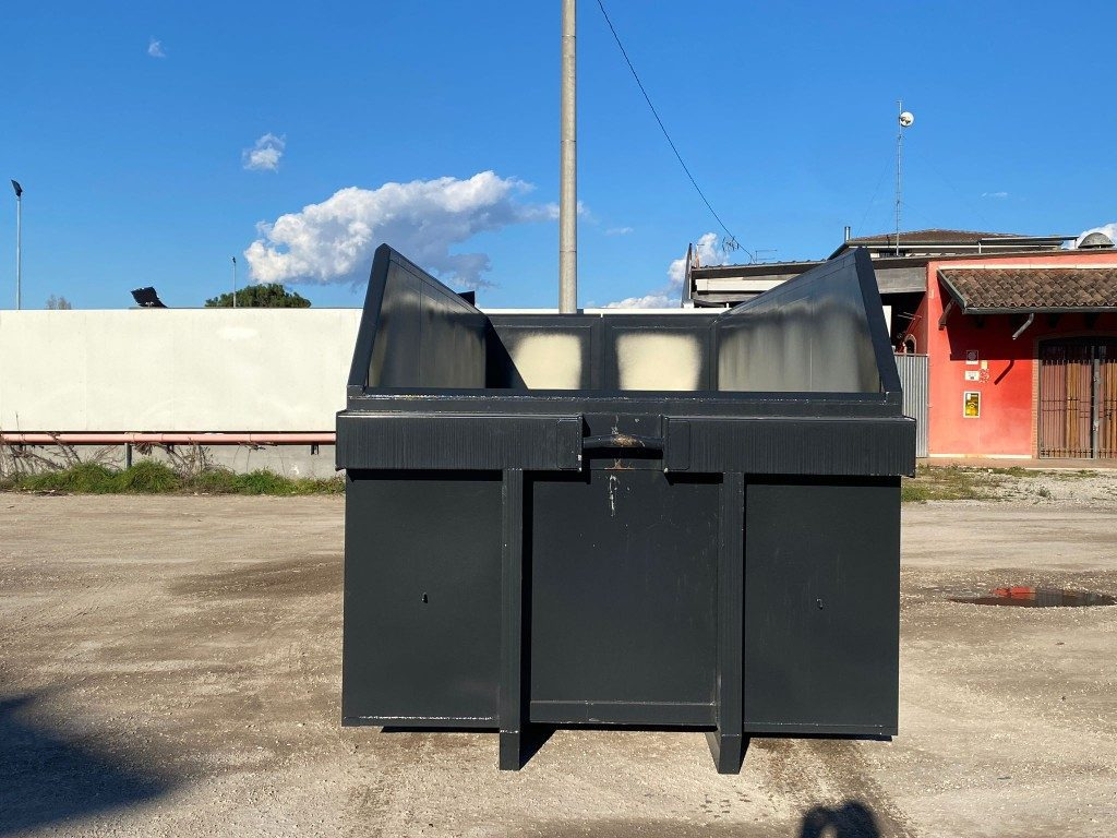 CONTAINER SCARRABILE NUOVO A CIELO APERTO HARDOX - Multiliftes konténer: 2 kép. CONTAINER SCARRABILE NUOVO A CIELO APERTO HARDOX - Multiliftes konténer: 2 kép.
