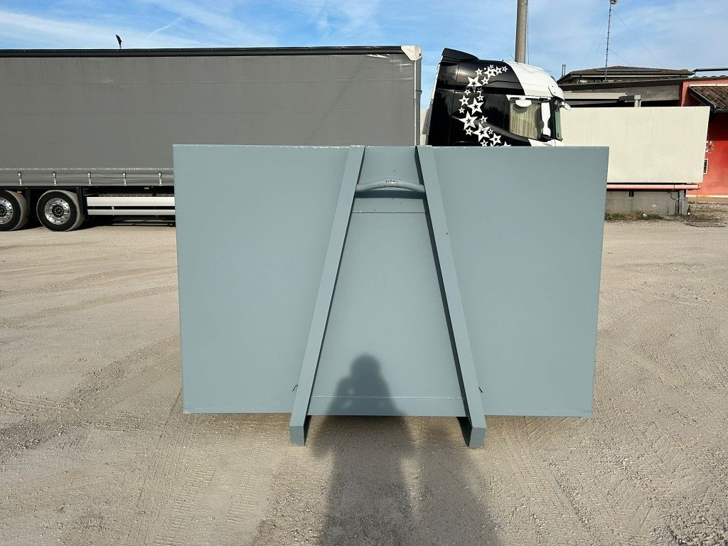 CONTAINER SCARRABILE NUOVO A CIELO APERTO - Multiliftes konténer: 2 kép. CONTAINER SCARRABILE NUOVO A CIELO APERTO - Multiliftes konténer: 2 kép.