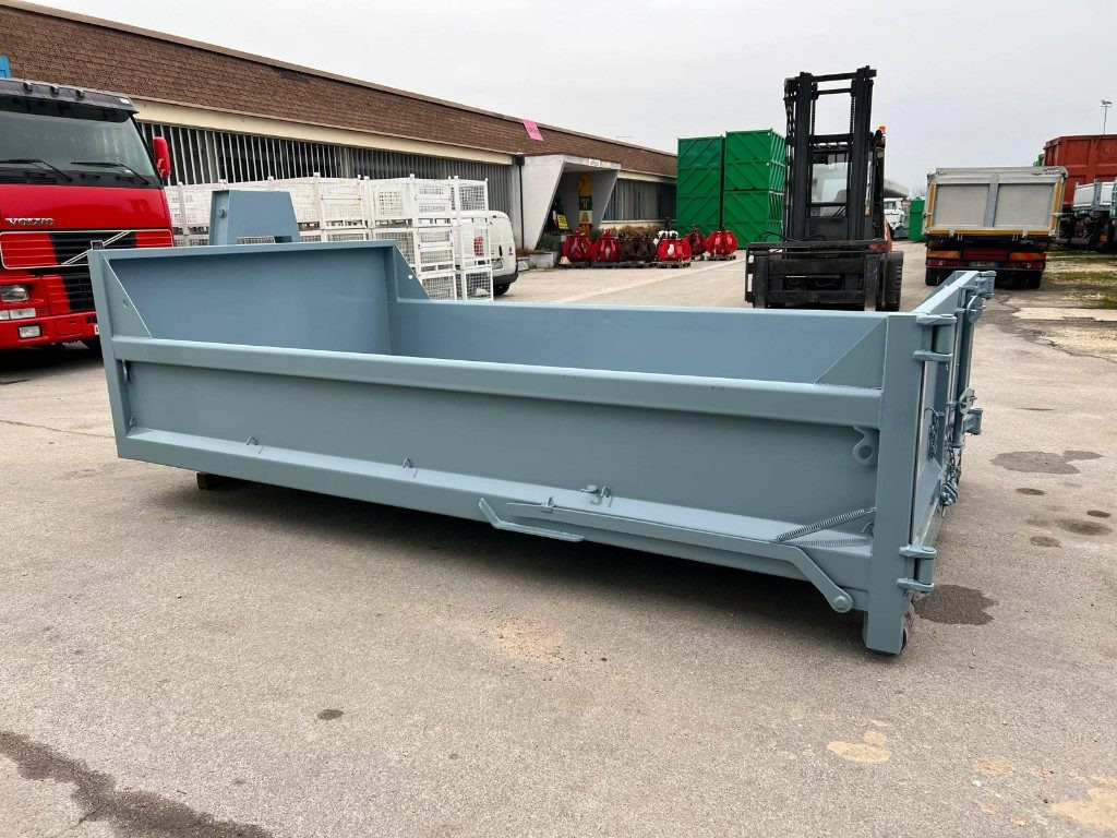 CONTAINER SCARRABILE NUOVO A CIELO APERTO - Multiliftes konténer: 2 kép. CONTAINER SCARRABILE NUOVO A CIELO APERTO - Multiliftes konténer: 2 kép.