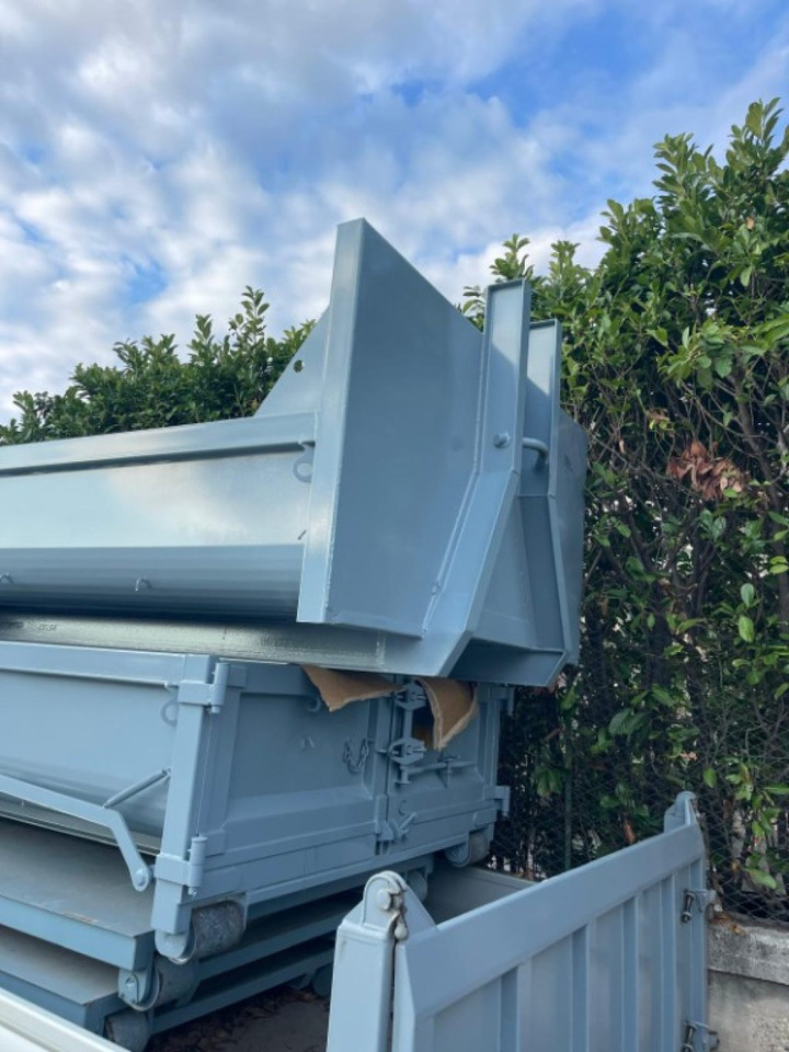 CONTAINER SCARRABILE NUOVO A CIELO APERTO - Multiliftes konténer: 5 kép. CONTAINER SCARRABILE NUOVO A CIELO APERTO - Multiliftes konténer: 5 kép.