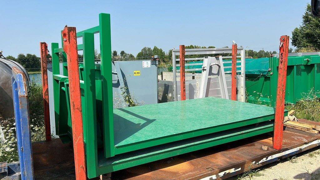 CONTAINER SCARRABILE NUOVO A PIANALE SENZA SPONDE - Multiliftes konténer: 1 kép. CONTAINER SCARRABILE NUOVO A PIANALE SENZA SPONDE - Multiliftes konténer: 1 kép.