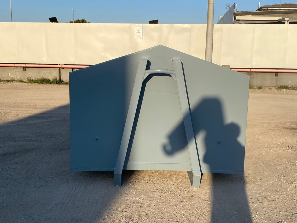 CONTAINER SCARRABILE NUOVO PER INERTI CON FONDO IN - Multiliftes konténer: 3 kép. CONTAINER SCARRABILE NUOVO PER INERTI CON FONDO IN - Multiliftes konténer: 3 kép.