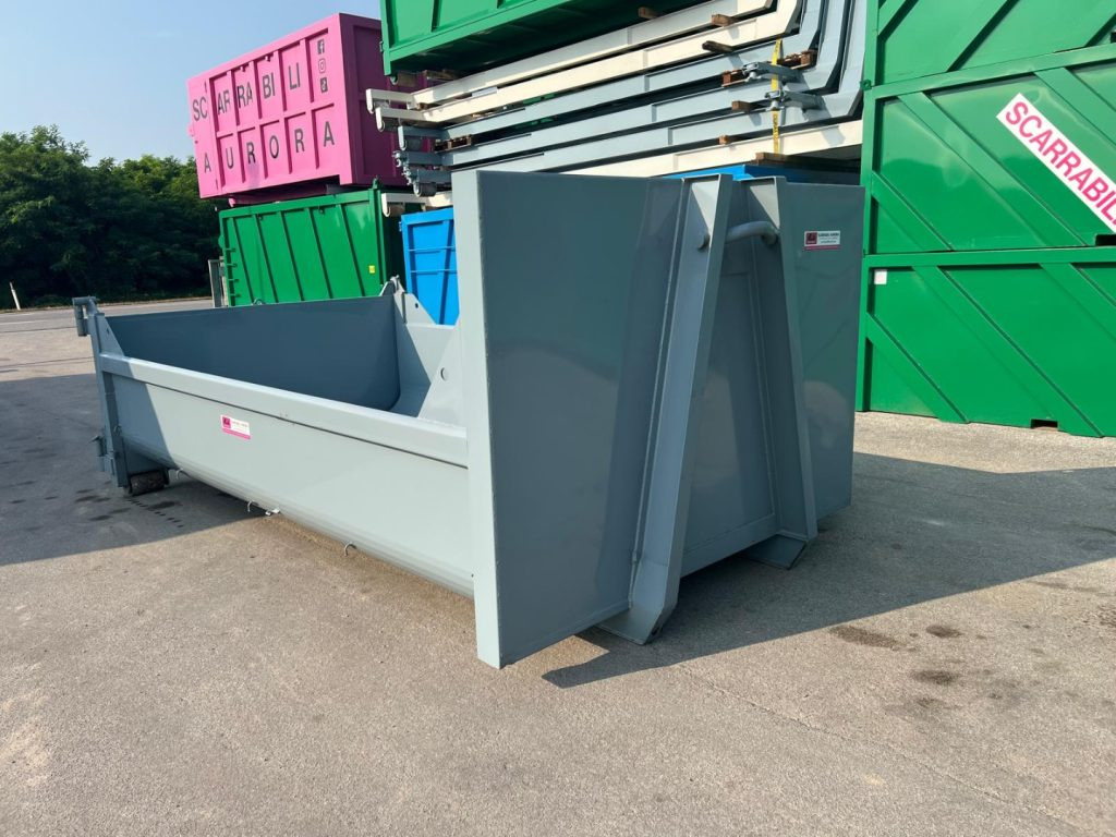 CONTAINER SCARRABILE NUOVO PER INERTI - Multiliftes konténer: 2 kép. CONTAINER SCARRABILE NUOVO PER INERTI - Multiliftes konténer: 2 kép.