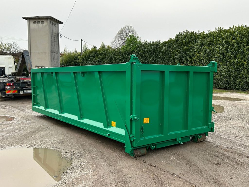 CONTAINER SCARRABILE NUOVO PER MATERIALI INGOMBRAN - Multiliftes konténer: 3 kép. CONTAINER SCARRABILE NUOVO PER MATERIALI INGOMBRAN - Multiliftes konténer: 3 kép.