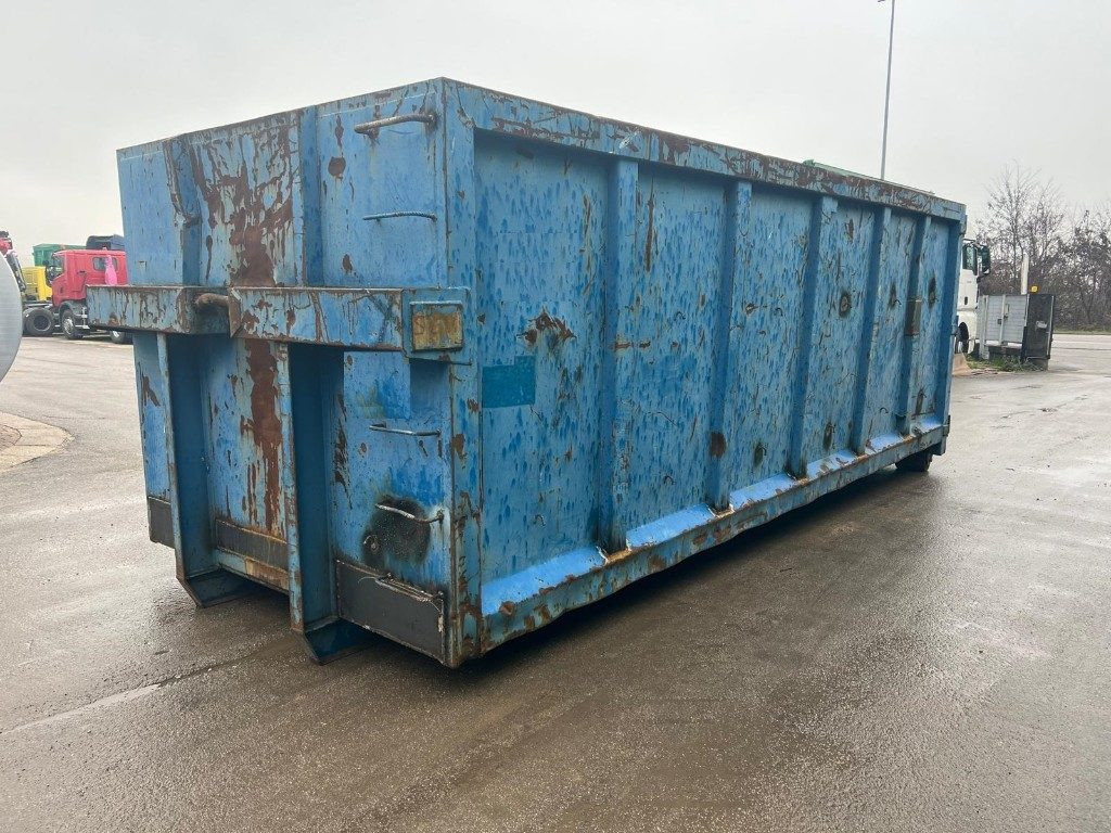 CONTAINER SCARRABILE USATO A CIELO APERTO - Multiliftes konténer: 2 kép. CONTAINER SCARRABILE USATO A CIELO APERTO - Multiliftes konténer: 2 kép.