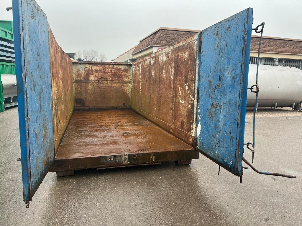 CONTAINER SCARRABILE USATO A CIELO APERTO - Multiliftes konténer: 5 kép. CONTAINER SCARRABILE USATO A CIELO APERTO - Multiliftes konténer: 5 kép.