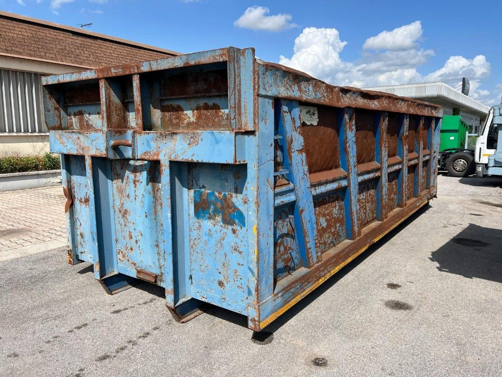 CONTAINER SCARRABILE USATO A CIELO APERTO - Multiliftes konténer: 1 kép. CONTAINER SCARRABILE USATO A CIELO APERTO - Multiliftes konténer: 1 kép.