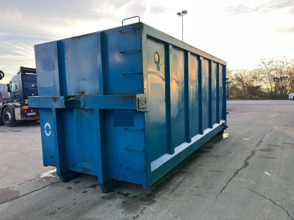 CONTAINER SCARRABILE USATO CON TETTO FISSO - Multiliftes konténer: 2 kép. CONTAINER SCARRABILE USATO CON TETTO FISSO - Multiliftes konténer: 2 kép.