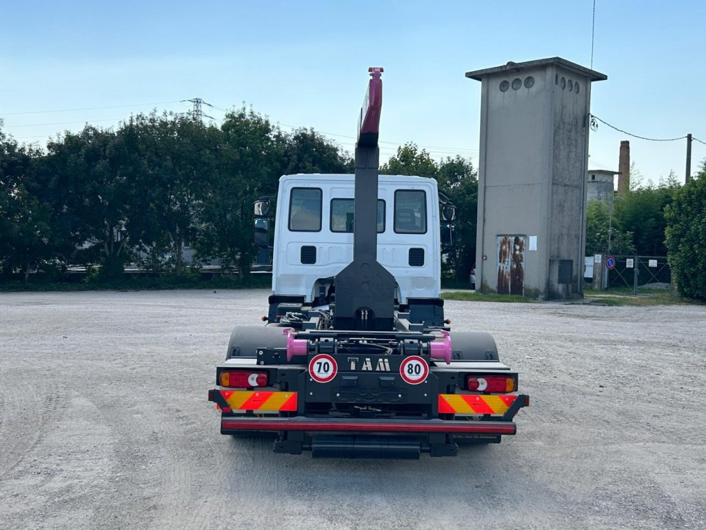 IVECO 120EL22 CON SCARRABILE NUOVO - Horgos rakodó teherautó: 5 kép. IVECO 120EL22 CON SCARRABILE NUOVO - Horgos rakodó teherautó: 5 kép.