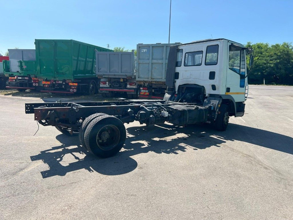 IVECO 80E15 A TELAIO - Alvaz teherautó: 3 kép. IVECO 80E15 A TELAIO - Alvaz teherautó: 3 kép.