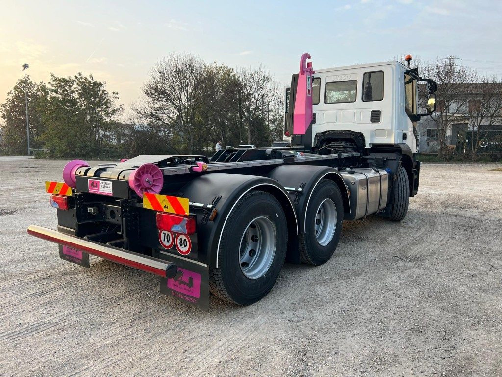 Horgos rakodó teherautó IVECO STRALIS 460 X-WAY SCARRABILE 6X4: 7 kép.