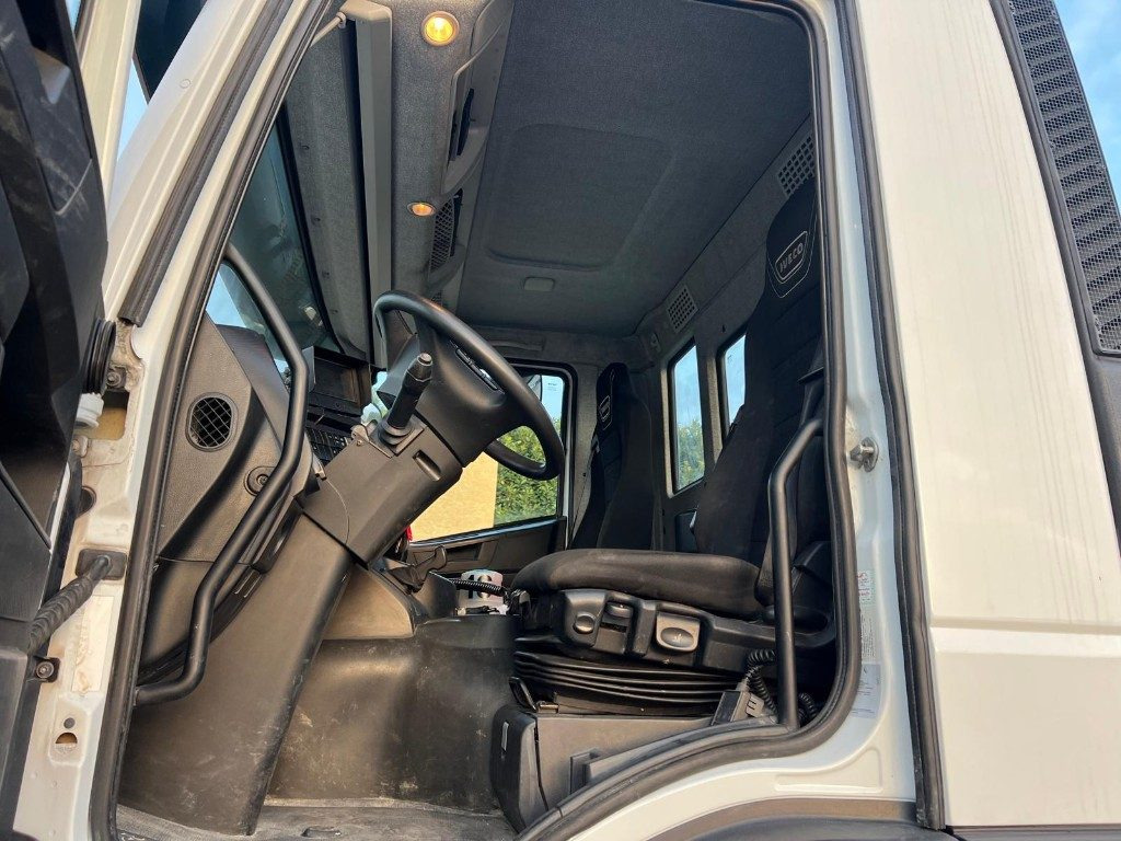 Horgos rakodó teherautó IVECO STRALIS 460 X-WAY SCARRABILE 6X4: 10 kép.