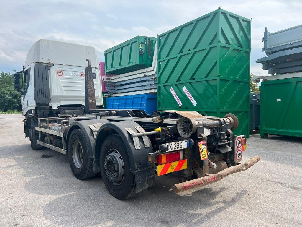 IVECO STRALIS AS260S 50Y SCARRABILE - Horgos rakodó teherautó: 4 kép. IVECO STRALIS AS260S 50Y SCARRABILE - Horgos rakodó teherautó: 4 kép.