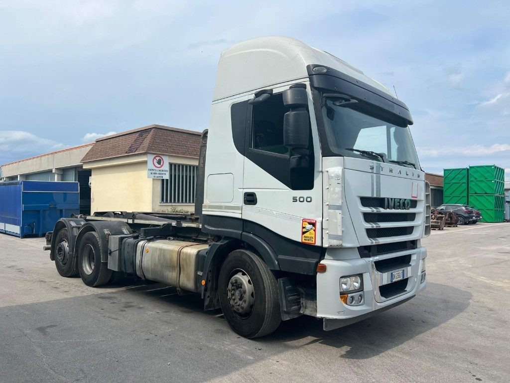 IVECO STRALIS AS260S 50Y SCARRABILE - Horgos rakodó teherautó: 1 kép. IVECO STRALIS AS260S 50Y SCARRABILE - Horgos rakodó teherautó: 1 kép.