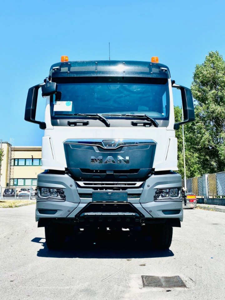 MAN TGS 41.510 SCARRABILE - Horgos rakodó teherautó: 3 kép. MAN TGS 41.510 SCARRABILE - Horgos rakodó teherautó: 3 kép.
