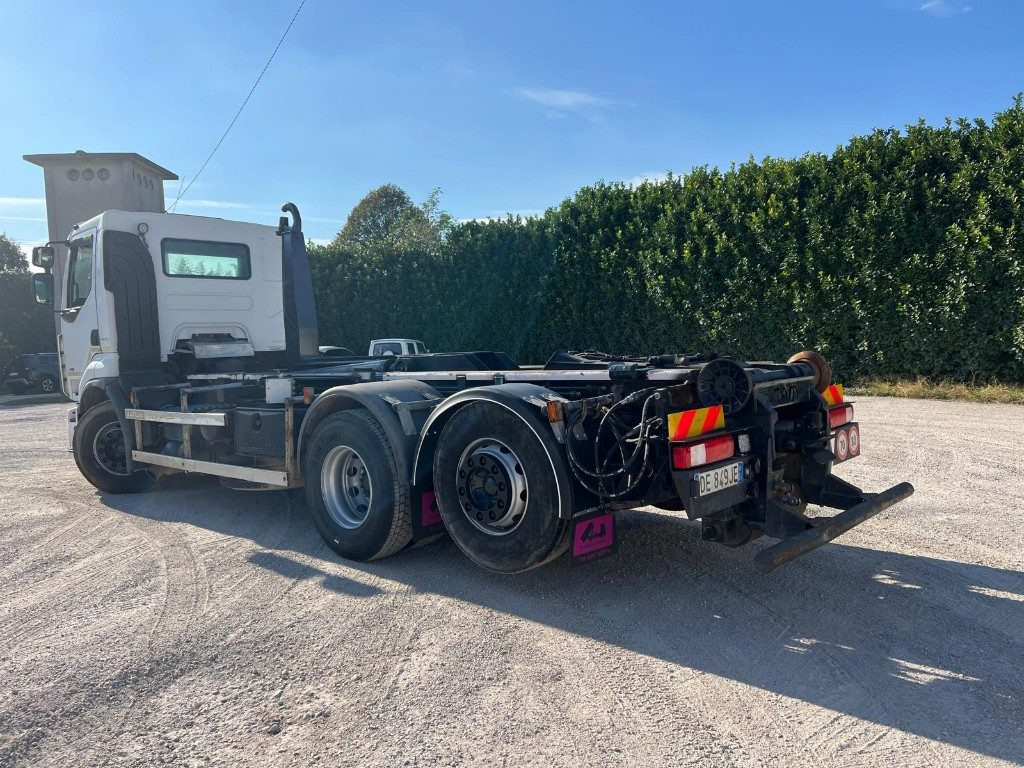 RENAULT PREMIUM 450 SCARRABILE FULL PNEUMATICO - Horgos rakodó teherautó: 5 kép. RENAULT PREMIUM 450 SCARRABILE FULL PNEUMATICO - Horgos rakodó teherautó: 5 kép.