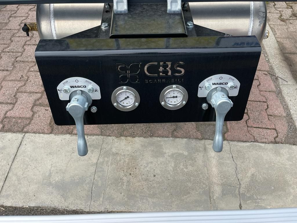 RIMORCHIO CBS NUOVO SCARRABILE - Multiliftes/ Konténerszállító pótkocsi: 3 kép. RIMORCHIO CBS NUOVO SCARRABILE - Multiliftes/ Konténerszállító pótkocsi: 3 kép.