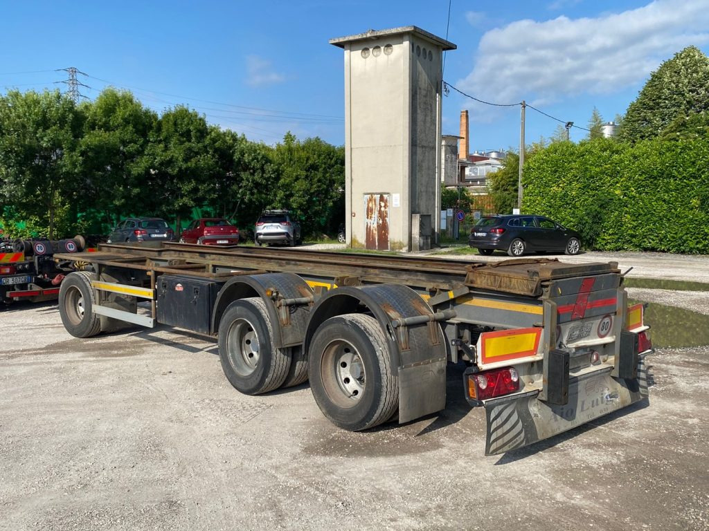 ZORZI 26 R 070 19 A SCARRABILE BALESTRATO - Multiliftes/ Konténerszállító pótkocsi: 3 kép. ZORZI 26 R 070 19 A SCARRABILE BALESTRATO - Multiliftes/ Konténerszállító pótkocsi: 3 kép.