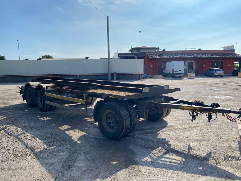 ZORZI 26 R 070 19 A SCARRABILE BALESTRATO - Multiliftes/ Konténerszállító pótkocsi: 5 kép. ZORZI 26 R 070 19 A SCARRABILE BALESTRATO - Multiliftes/ Konténerszállító pótkocsi: 5 kép.