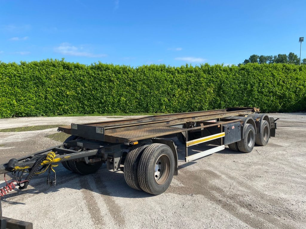 ZORZI 26 R 070 19 A SCARRABILE BALESTRATO - Multiliftes/ Konténerszállító pótkocsi: 1 kép. ZORZI 26 R 070 19 A SCARRABILE BALESTRATO - Multiliftes/ Konténerszállító pótkocsi: 1 kép.