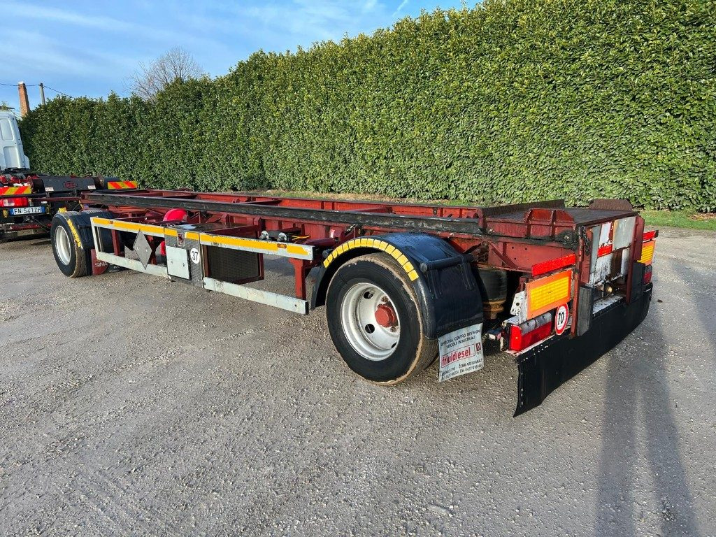 ZORZI RIMORCHIO ZORZI 20 R073 SCARRABILE - Multiliftes/ Konténerszállító pótkocsi: 2 kép. ZORZI RIMORCHIO ZORZI 20 R073 SCARRABILE - Multiliftes/ Konténerszállító pótkocsi: 2 kép.