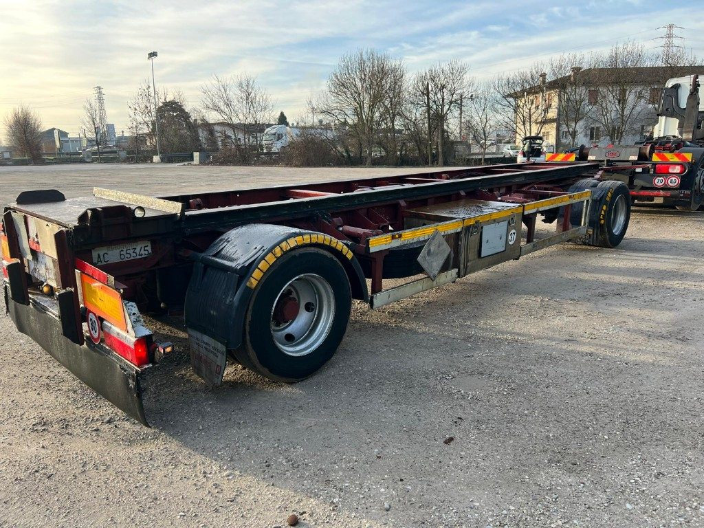 ZORZI RIMORCHIO ZORZI 20 R073 SCARRABILE - Multiliftes/ Konténerszállító pótkocsi: 4 kép. ZORZI RIMORCHIO ZORZI 20 R073 SCARRABILE - Multiliftes/ Konténerszállító pótkocsi: 4 kép.