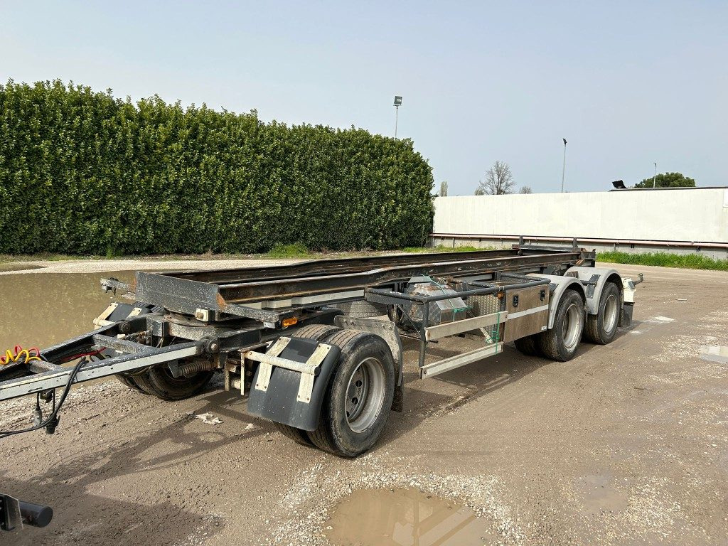 ZORZI RIMORCHIO ZORZI 26R070 SCARRABILE BALESTRATO - Multiliftes/ Konténerszállító pótkocsi: 1 kép. ZORZI RIMORCHIO ZORZI 26R070 SCARRABILE BALESTRATO - Multiliftes/ Konténerszállító pótkocsi: 1 kép.