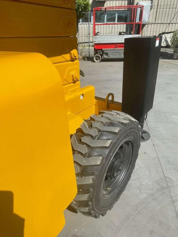 Haulotte HA18SX - Ollós emelő: 5 kép. Haulotte HA18SX - Ollós emelő: 5 kép.