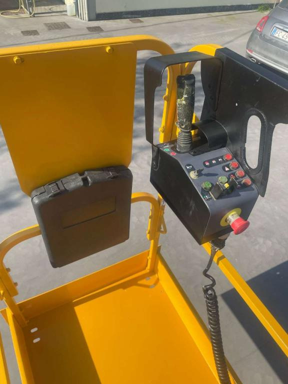 Ollós emelő Haulotte OPTIMUM 8AC: 10 kép.