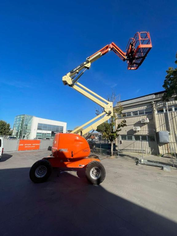 JLG 450AJ SERIE II - Személyemelő: 3 kép. JLG 450AJ SERIE II - Személyemelő: 3 kép.