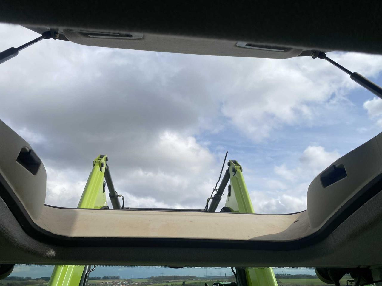 Traktor CLAAS Arion 420 CIS 2913: 10 kép. Traktor CLAAS Arion 420 CIS 2913: 10 kép.