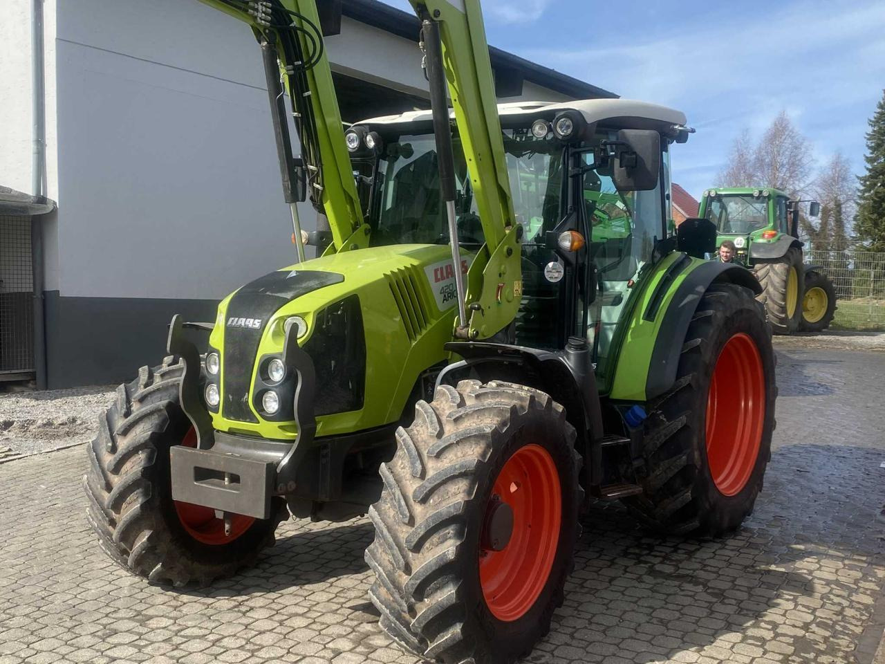Traktor CLAAS Arion 420 CIS 2913: 6 kép. Traktor CLAAS Arion 420 CIS 2913: 6 kép.