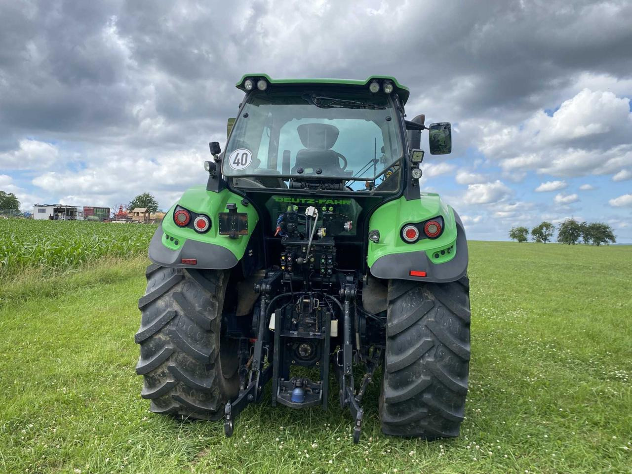 Deutz-Fahr 6155 Agrotron - Traktor: 4 kép. Deutz-Fahr 6155 Agrotron - Traktor: 4 kép.