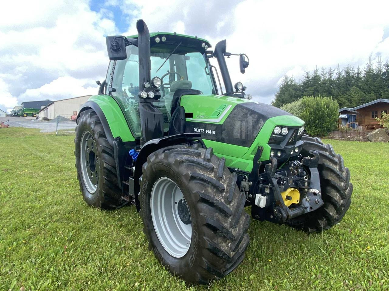 Deutz-Fahr 6190 Agrotron TTV - Traktor: 4 kép. Deutz-Fahr 6190 Agrotron TTV - Traktor: 4 kép.