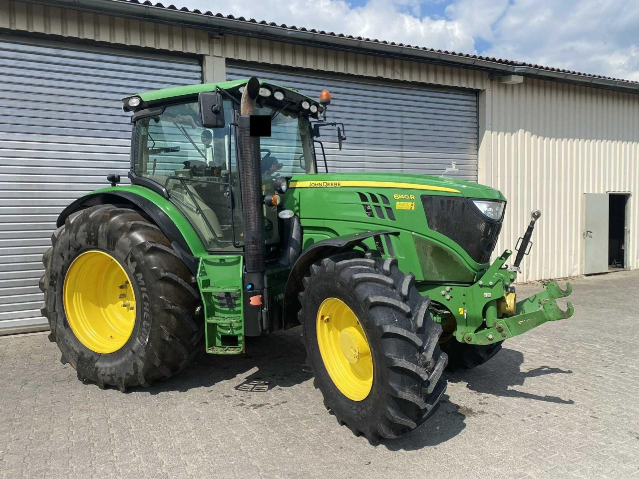 John Deere 6140R - Traktor: 1 kép. John Deere 6140R - Traktor: 1 kép.