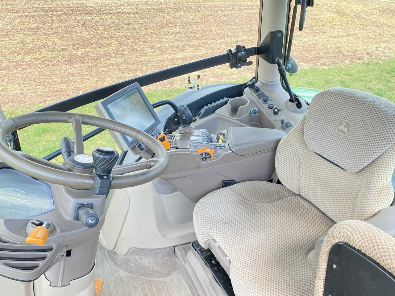 John Deere 6195 R Vollausrüstun - Traktor: 5 kép. John Deere 6195 R Vollausrüstun - Traktor: 5 kép.