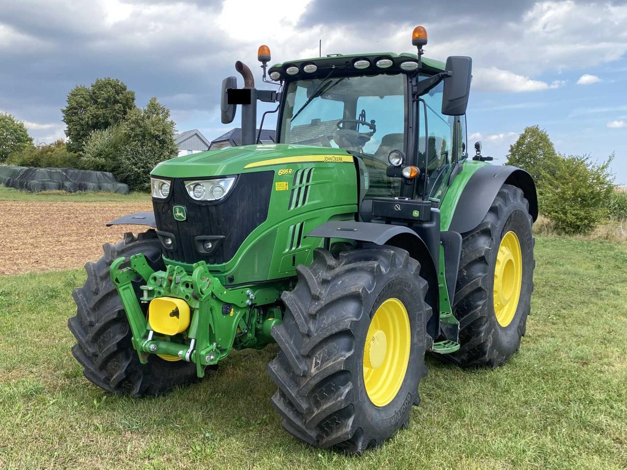 John Deere 6195 R Vollausrüstun - Traktor: 1 kép. John Deere 6195 R Vollausrüstun - Traktor: 1 kép.