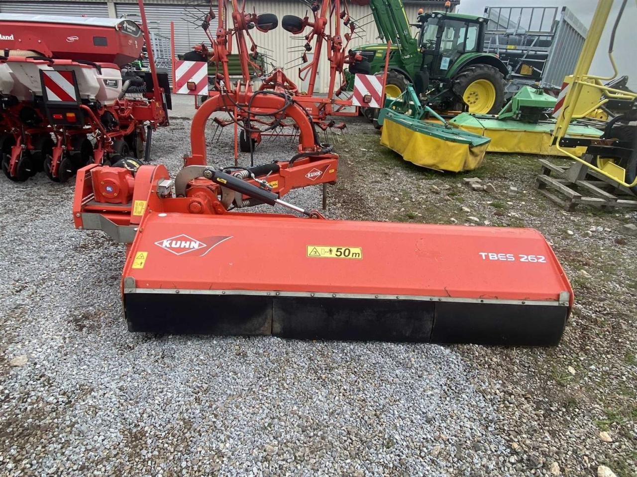 Kuhn TBES 262 - Szárzúzó: 1 kép. Kuhn TBES 262 - Szárzúzó: 1 kép.